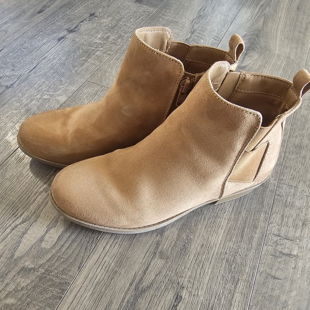 Wonder Nation Tan Kids Boots